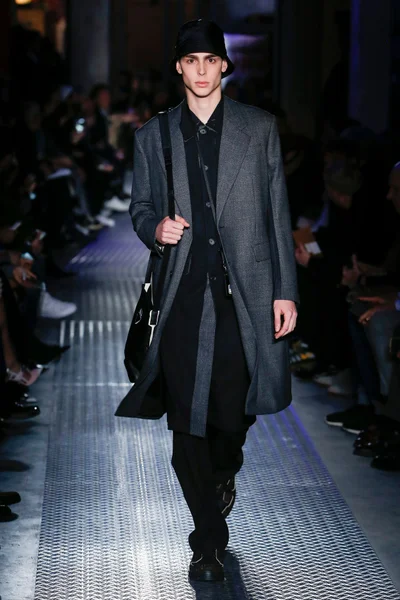 Look 52